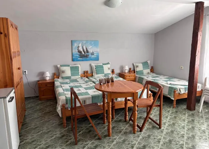 Nikolovi Penzion Lozenec