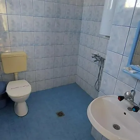 Nikolovi 2* Łozenec