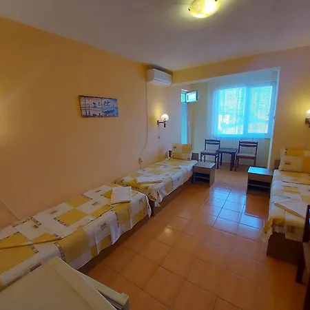 Guest house Nikolovi Lozenets