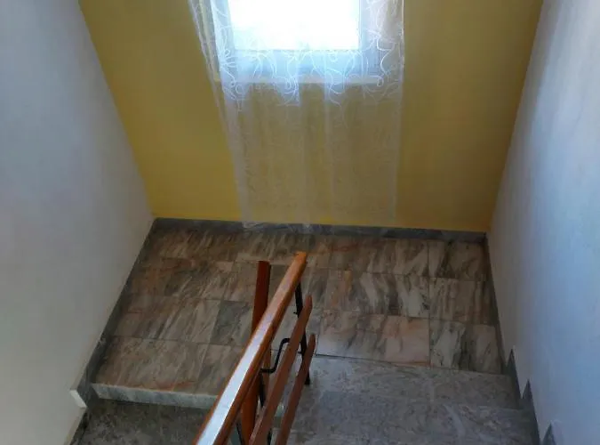 Къща за гости николови Лозенец