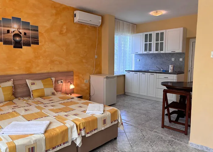 Къща за гости николови Лозенец